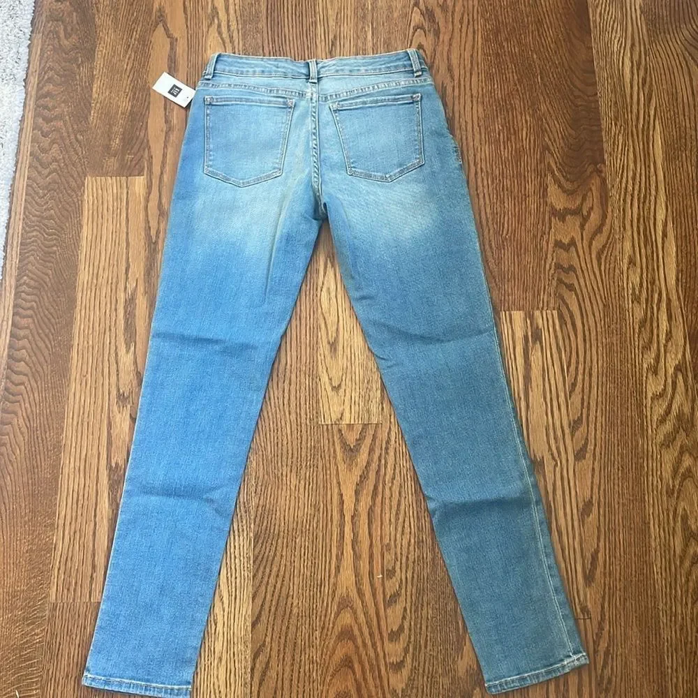 NWT Gap Kids Mid Rise Jeans Light Wash Size 12 Regular